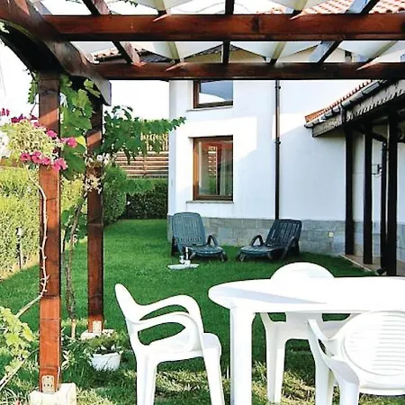 Three-bedroom Holiday In Dom wakacyjny *