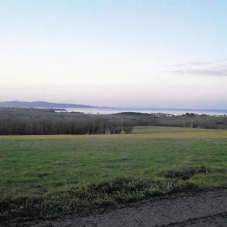 Three-bedroom Holiday In Łozenec